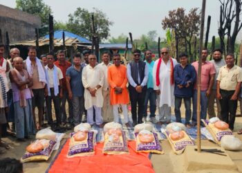 मझौवाका अग्निपीडितलाई राहत